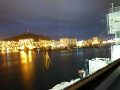 ���R�`��i